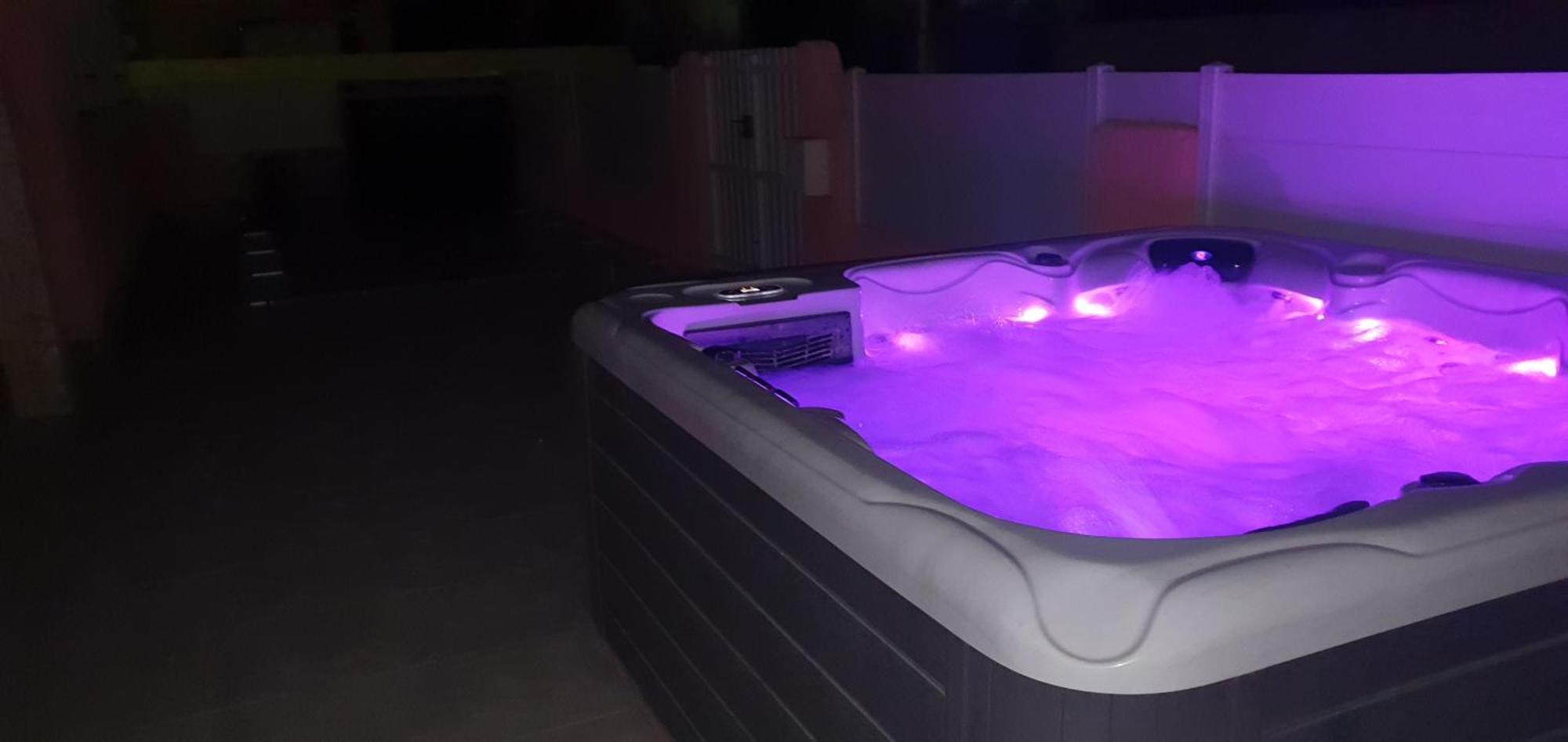 Villa H2O - Jacuzzi & Piscine Chauffee Le Barcarès Exterior foto